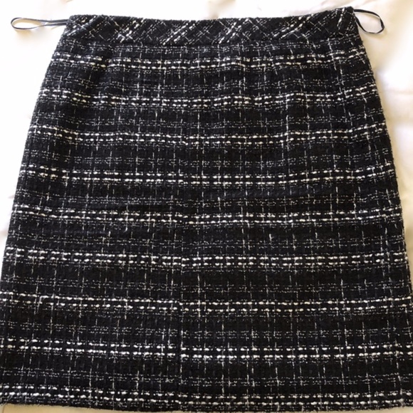 Jones New York Dresses & Skirts - Jones Collection Black White Sparkle Tweed Skirt